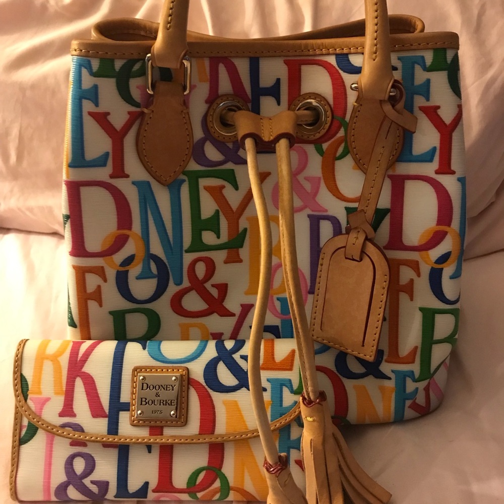Dooney & Bourke bag